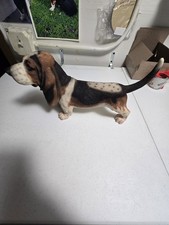 Statuina/statua Bassett Hound
