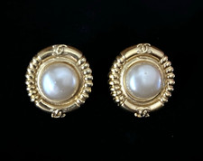 Orecchini Chanel tono oro