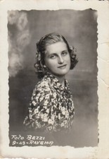 24-6B) FOTOGRAFIA RITRATTO CIVILE RAGAZZA DONNA FOTO BEZZI RAVENNA