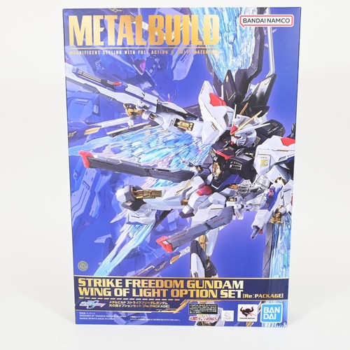 Bandai metal build strike - metal,