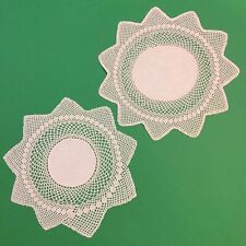 2 centrini vintage con bordo all'uncinetto stella / fiore 25 cm bianchi