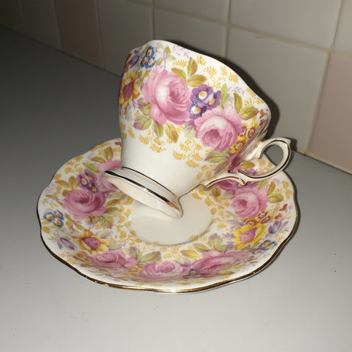 Gorgeous royal albert - albert, bone