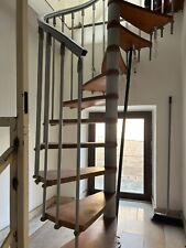 scala a chiocciola in legno e ferro/pvc. Altezza modulabile,struttur adattabile