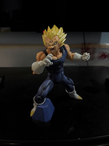 Majin vegeta figure dragon - vegeta,