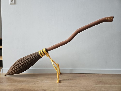 Nimbus 2000 grandezza - nimbus, a