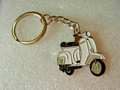 Vespa scooter keyring - vespa, white