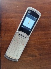 CELLULARE MOTOROLA GLEAM BIANCO FUNZIONANTE CON CARICABATTERIA 