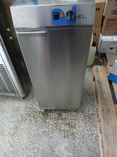 Attrezzature yogurteria - attrezzature,