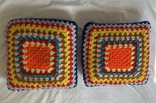 Coppia di cuscini colorati