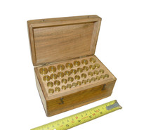 Antico set in scatola orologiai puntali conici perni da utilizzare in tornio/giri/arco