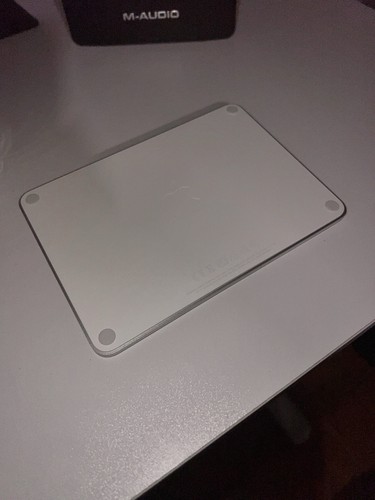 Apple magic trackpad - magic,