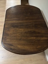 Antico tavolo ovale in noce