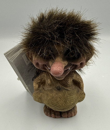 Nwt nyform troll - nyform, hands