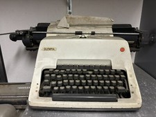 Macchina da scrivere Olympia