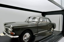 Modellino auto Peugeot 404