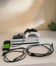 Microsoft Xbox One S Console - Bianca + Hard Disk Esterno 500 GB + 2 Joystick
