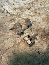 Lotto 4 isolatori elettrici