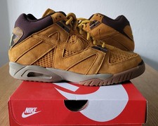Nike Air Tech Challenge III