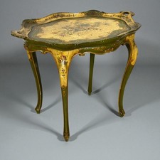 Tavolino basso con Vassoio laccato dipinto in stile veneziano mobile antico