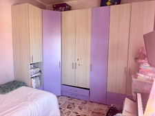 cameretta bambine/ragazze . Armadione e letto 1 piazza e mezza  con materasso