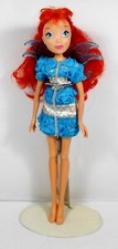 BAMBOLA WITTY RAINBOW 2014 WINX CLUB FAIRY COLLEGE BLOOM 11' con ABITO SBAGLIATO