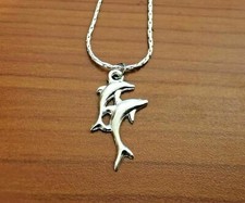 Collana Catenina con Ciondolo Doppio Delfini Placcato Argento Portafortuna