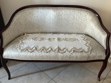 mobili vintage vetrina, tavoli e sedie e poltrona