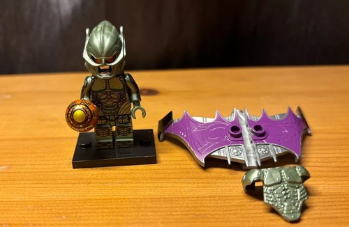 Lego minifigure goblin verde