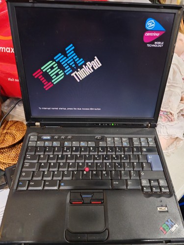 Retrò vintage ibm thinkpad - vintage,