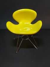 Sedia ceramica collo di cigno