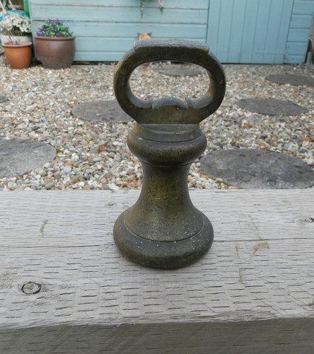 Vintage old solid brass 7lb - old,