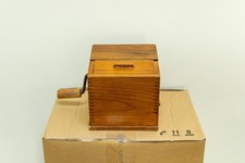 ANTICA GRATTUGIA IN LEGNO Manuale TREC La Rapida