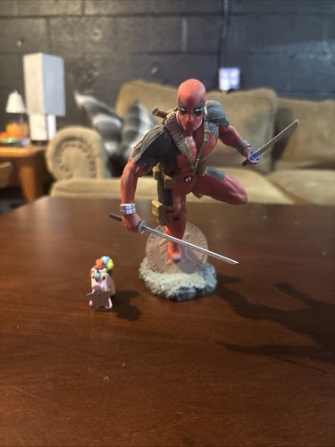 Marvel universe deadpool - marvel,