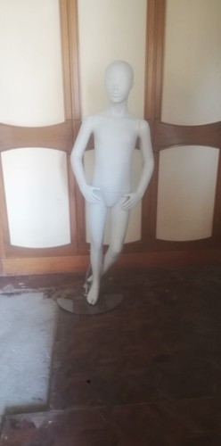 Manichino bambino gambe