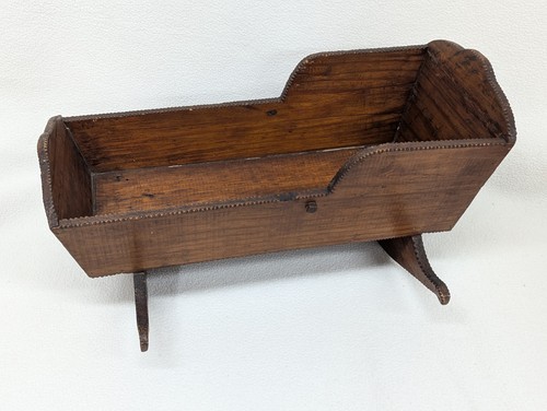 Culla bambola legno primitivo