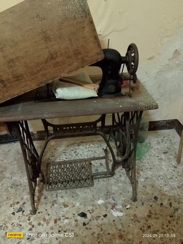 Macchina cucire vintage a - da,