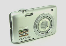 Nikon Coolpix S2800 pezzo di