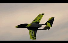 Modellino aereo radiocomandato