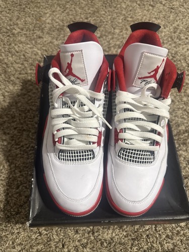 Taglia jordan 4 - 10,5,