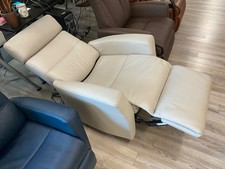 IMG Divani RM325 Large Power