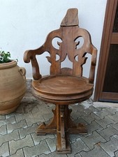 Sedia da Barbiere Antica. Fine '800-inizi '900. Legno di Noce.