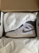 Air Jordan 1 grigio medio