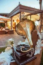 Antico grammofono HMV