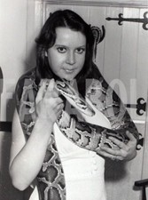 Foto Vintage Animali Pitone Monty con la padrona Carey Todd stampa 22x17 cm