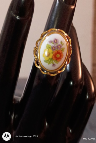 Anello cocktail ovale floreale