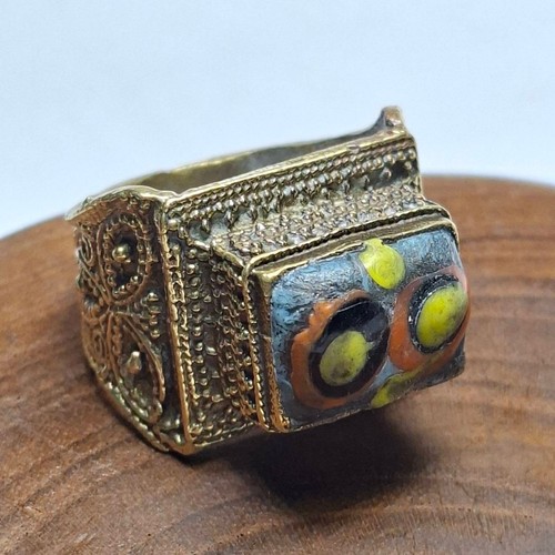 Bellissimo anello antico