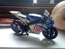 New-Ray Die Cast Modellino 1/12 Moto Yamaha YZR-M1 Fiat N46 Valentino Rossi 2008