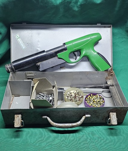 Pistola sparachiodi cemento