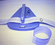 RARISSIMO PERFORATORE  IBM PER REALIZZARE NASTRI DI CONTROLLO CARRELLO STAMPANTE