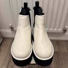 Stivali Chelsea UGG Neumel